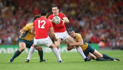 15.09.07 -Wales v Australia, RWC 2007 -  Wales Stephen Jones releases the ball to Sonny Parker 