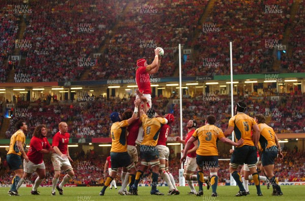 14.09.07 - Wales v Australia - Rugby World Cup 2007 -  Wales' Alun Wyn Jones wins line-out ball 