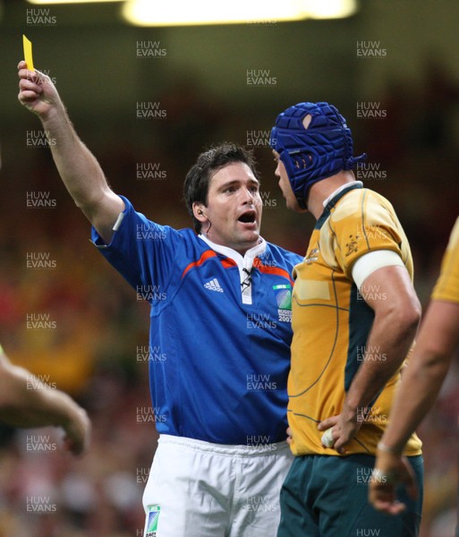 15.09.07 -Wales v Australia, RWC 2007 -  Australia Nathan Sharpe is sinbinned 