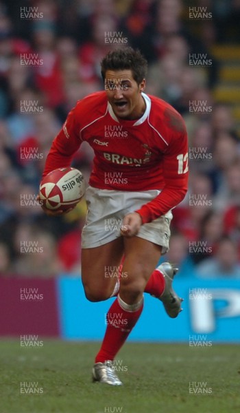 04.11.06  Wales v Australia.  Gavin Henson  