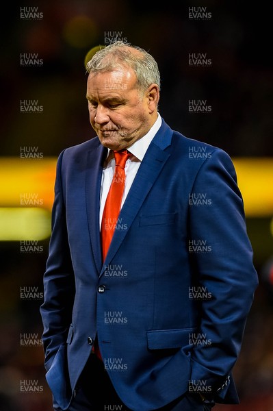 201121 - Wales v Australia - Autumn Nations Series - Wales head coach Wayne Pivac looks on ahead of the game 