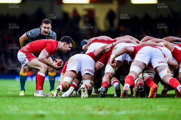 201121 - Wales v Australia - Autumn Nations Series - Tomos Williams of Wales puts the ball into a scrum for Wales 