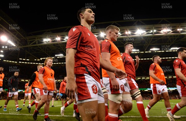 201121 - Wales v Australia - Autumn Nations Series - Louis Rees-Zammit of Wales walks off the pitch after the warm up