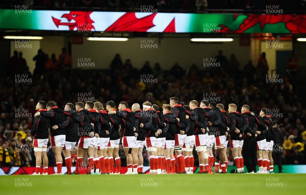 201121 - Wales v Australia, 2021 Autumn Nations Series - The Wales team line up for the anthem at the Principality Stadium ahead of the match