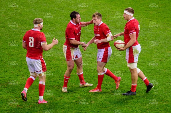 201121 - Wales v Australia - Autumn Nations Series - Nick Tompkins of Wales celebrates his try 