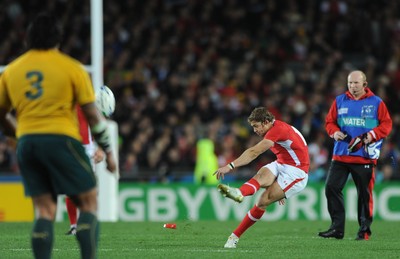 21.10.11 - Wales v Australia - Rugby World Cup Bronze Final - Leigh Halfpenny of Wales kicks at goal. 