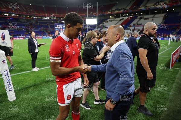 240923 - Wales v Australia - Rugby World Cup France 2023 - Pool C - Rio Dyer of Wales and Australia Head Coach Eddie Jones at full time