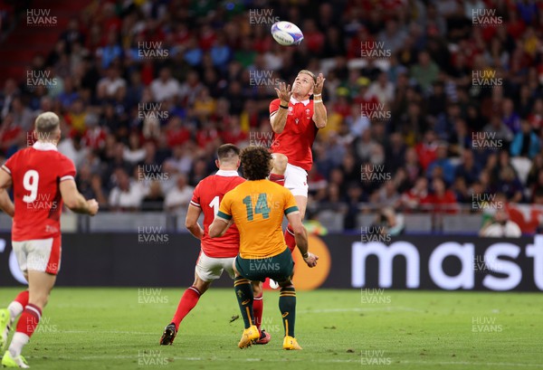 240923 - Wales v Australia - Rugby World Cup France 2023 - Pool C - Gareth Anscombe of Wales gets the high ball