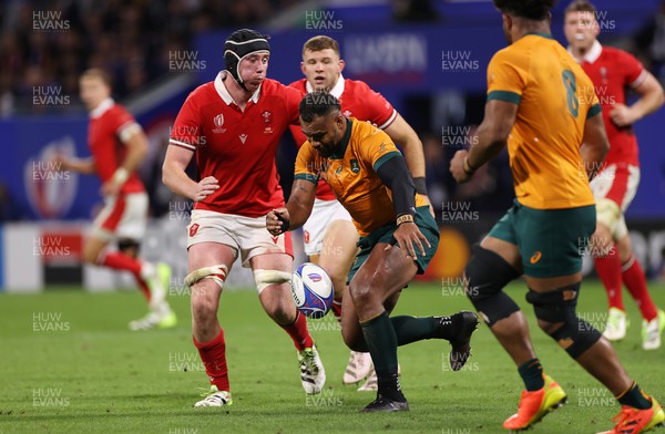 240923 - Wales v Australia - Rugby World Cup France 2023 - Pool C - Samu Kerevi of Australia knocks the ball on