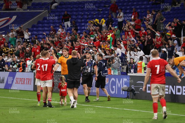 240923 - Wales v Australia - Rugby World Cup France 2023 - Pool C - Wales thank the fans at full time