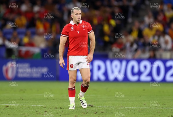 240923 - Wales v Australia - Rugby World Cup France 2023 - Pool C - Gareth Davies of Wales 