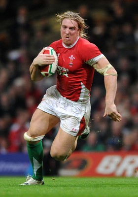 28.11.09 - Wales v Australia - Invesco Perpetual Series 2009 - Wales' Andy Powell. 