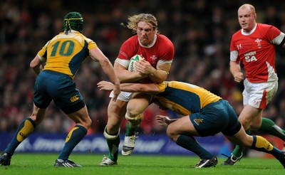 28.11.09 - Wales v Australia - Invesco Perpetual Series 2009 - Wales' Andy Powell. 