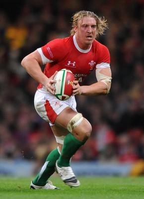 28.11.09 - Wales v Australia - Invesco Perpetual Series 2009 - Wales' Andy Powell. 