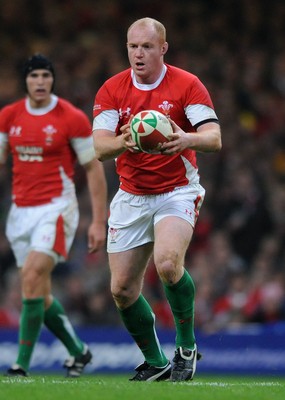 28.11.09 - Wales v Australia - Invesco Perpetual Series 2009 - Wales' Martyn Williams. 