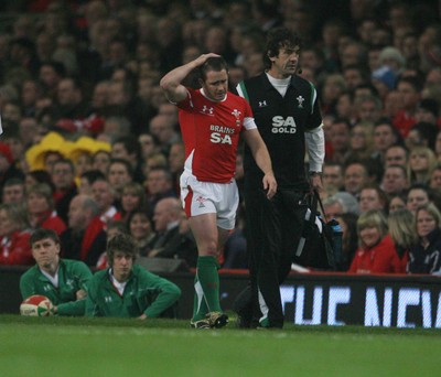 28.11.09  Wales v Australia... Wales' Shane Williams is injured.. 