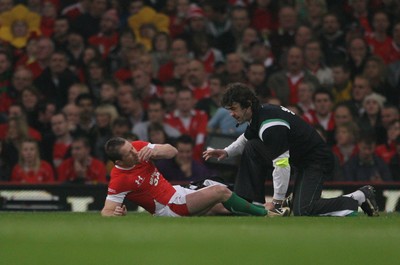 28.11.09  Wales v Australia... Wales' Shane Williams is injured.. 