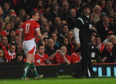28.11.09 - Invesco Perpetual International Rugby, Wales v Australia Wales' Shane Williams leaves the field 