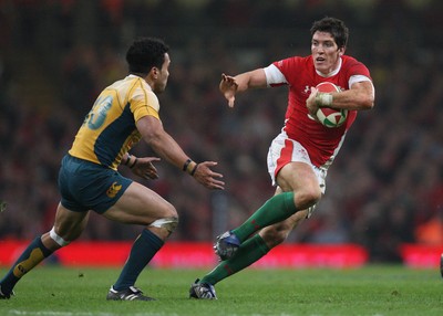 28.11.09... Wales v Australia, Invesco Perpetual 2009 Series -  Wales' James Hook takes on Australia's Digby Ioane  