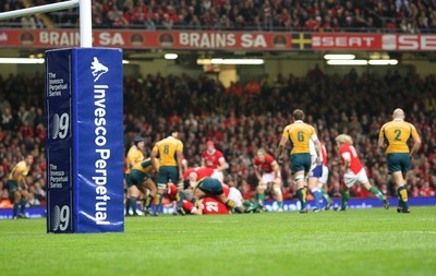 28.11.09...Wales v Australia, Invesco Perpetual 2009 Series. 