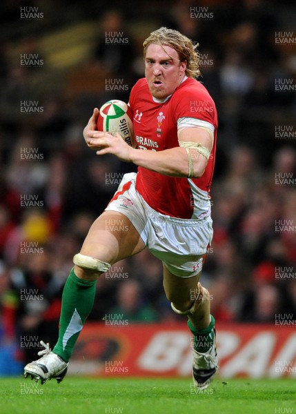 28.11.09 - Wales v Australia - Invesco Perpetual Series 2009 - Wales' Andy Powell. 