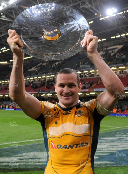 28.11.09 - Wales v Australia - Invesco Perpetual Series 2009 - Australia's Matt Giteau celebrates with the James Bevan Trophy. 
