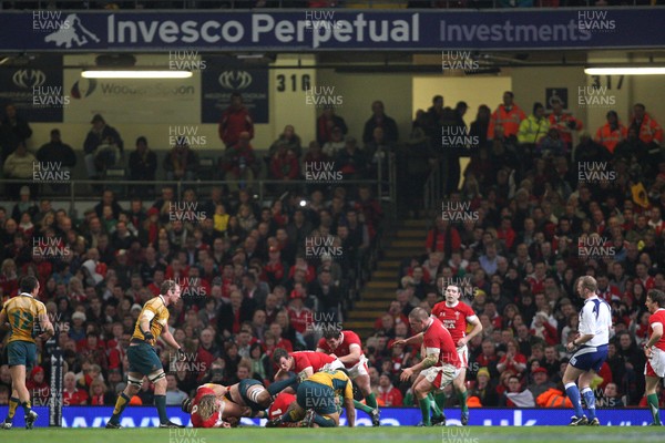 28.11.09...Wales v Australia, Invesco Perpetual 2009 Series. 