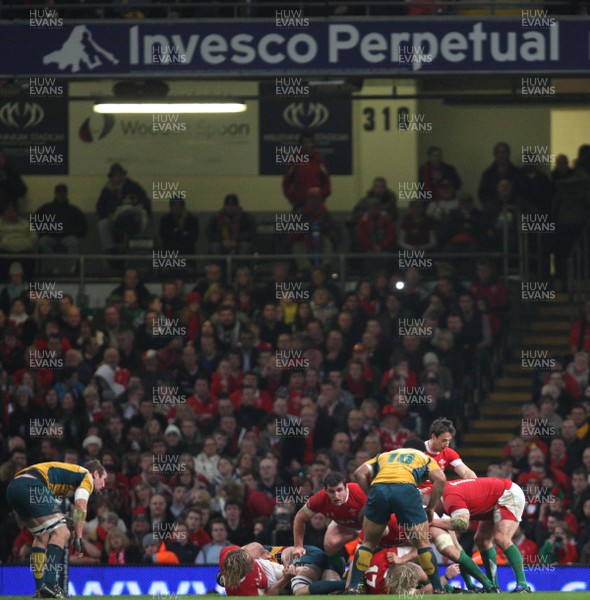 28.11.09...Wales v Australia, Invesco Perpetual 2009 Series. 