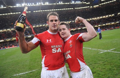 29.11.08 - Wales v Australia - Invesco Perpetual Series 2008 - Wales try scorers Lee Byrne and Shane Williams celebrate win. 