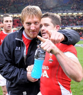 29.11.08 - Wales v Australia - Invesco Perpetual Series 2008 - Wales' Andy Powell and Shane Williams celebrate at the end of the game. 
