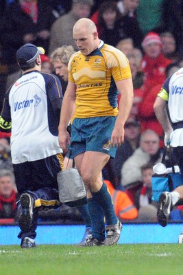 29.11.08 - Invesco Perpetual Series 2008 Wales v Australia Australia's Stephen Moore is sin binned 
