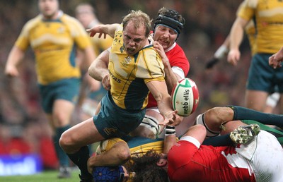 29.11.08 ... Wales v Australia, Invesco Perpetual Series 2008. -  Australia's Phil Waugh is tackled by Wales' Ian Gough   