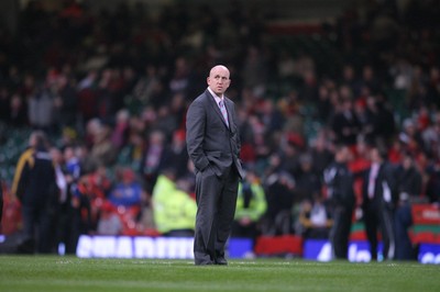 29.11.08 Wales v Australia... Wales'  Defence Coach Shaun Edwards before kick off. 