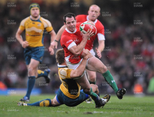 29.11.08 - Wales v Australia - Invesco Perpetual Series 2008 - Wales' Gareth Cooper is tackled by Australia's Drew Mitchell. 