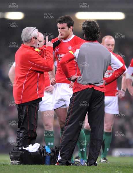 29.11.08 - Wales v Australia - Invesco Perpetual Series 2008 - Wales' Jamie Roberts  is treated by Prof John Williams and Physio Mark Davies after colliding with Australia's Stirling Mortlock. 