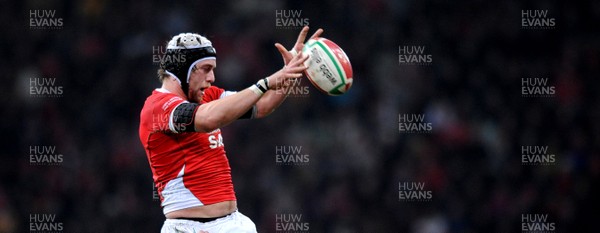 29.11.08 - Wales v Australia - Invesco Perpetual Series 2008 - Wales' Ryan Jones. 