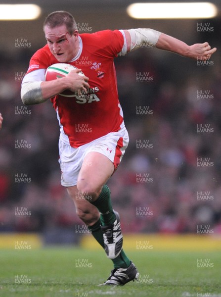 29.11.08 - Wales v Australia - Invesco Perpetual Series 2008 - Wales' Gethin Jenkins. 