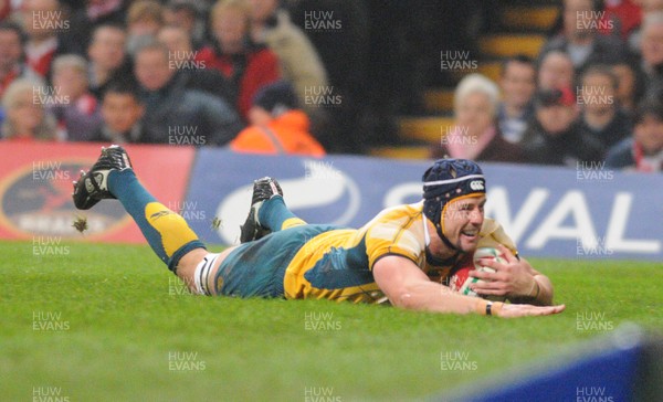29.11.08 - Invesco Perpetual Series 2008 Wales v Australia Australia's Mark Chrisholm scores try 