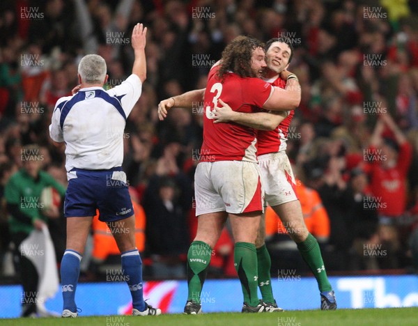 29.11.08 ... Wales v Australia, Invesco Perpetual Series 2008. -  Wales' Stephen Jones and Adam Jones celebrate as the final whistle blows  
