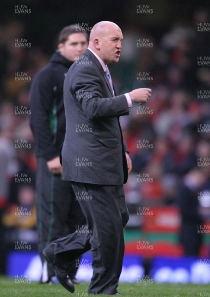 29.11.08 Wales v Australia... Wales'  Defence Coach Shaun Edwards before kick off. 