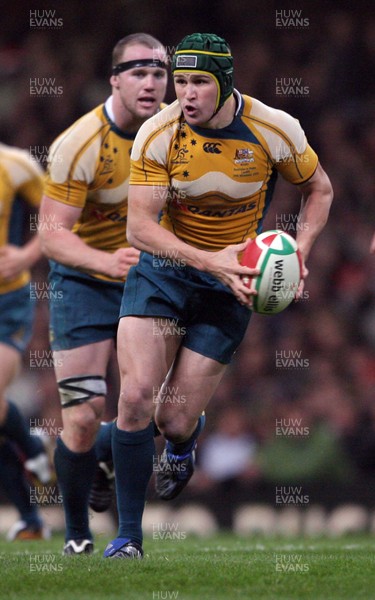 29.11.08 Wales v Australia... Australia's Matt Giteau. 