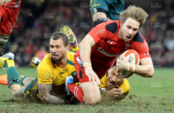 301113 - Wales v Australia - Dove Men Series 2013 -Liam Williams of Wales