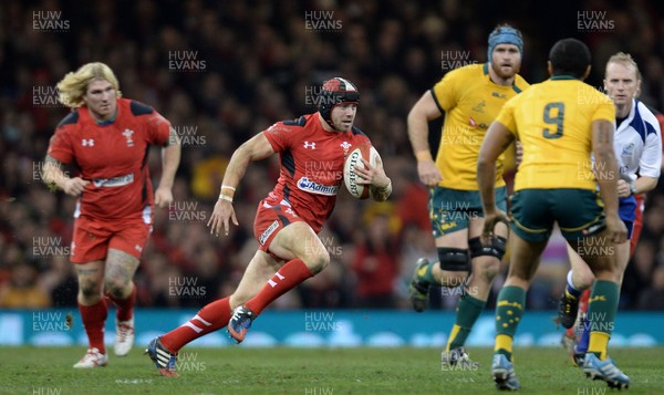 301113 - Wales v Australia - Dove Men Series 2013 -Leigh Halfpenny of Wales