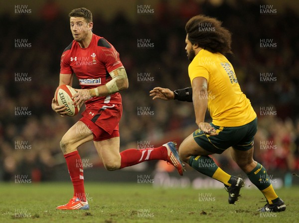 301113 - Wales v Australia - Dove Men Series - Alex Cuthbert of Wales 