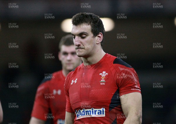 301113 - Wales v Australia - Dove Men+Care Series - Sam Warburton of Wales leaves the field dejected