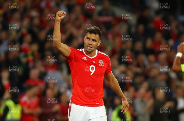 020917 - World Cup Qualifier -  European Group D - Wales v Austria - Hal Robson Kanu of Wales salutes the crowd after the final whistle