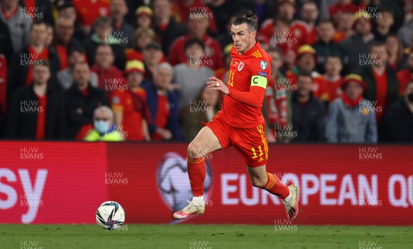 240322 - Wales v Austria - World Cup Qualifying - European - Path A - Gareth Bale of Wales makes a break
