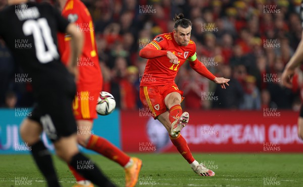 240322 - Wales v Austria - World Cup Qualifying - European - Path A - Gareth Bale of Wales takes a free kick