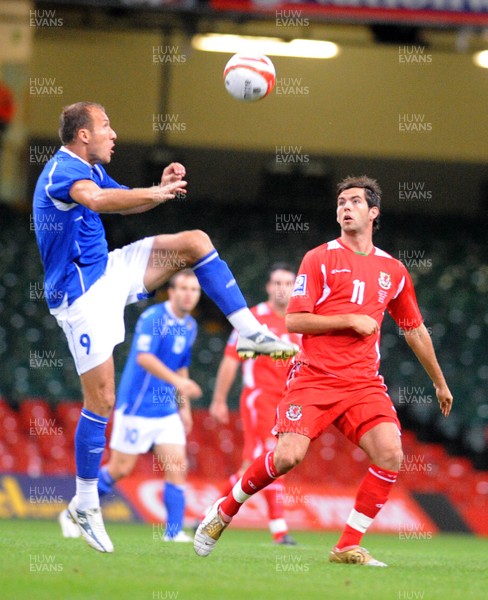 06.09.08 - World Cup 2010 Qualifying Wales v Azerbaijan Azerbaijan's Samir Abbasov and Wales' Joe Ledley compete 