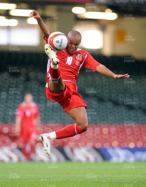 06.09.08 - World Cup 2010 Qualifying Wales v Azerbaijan Wales' Joe Ledley takes to the air 